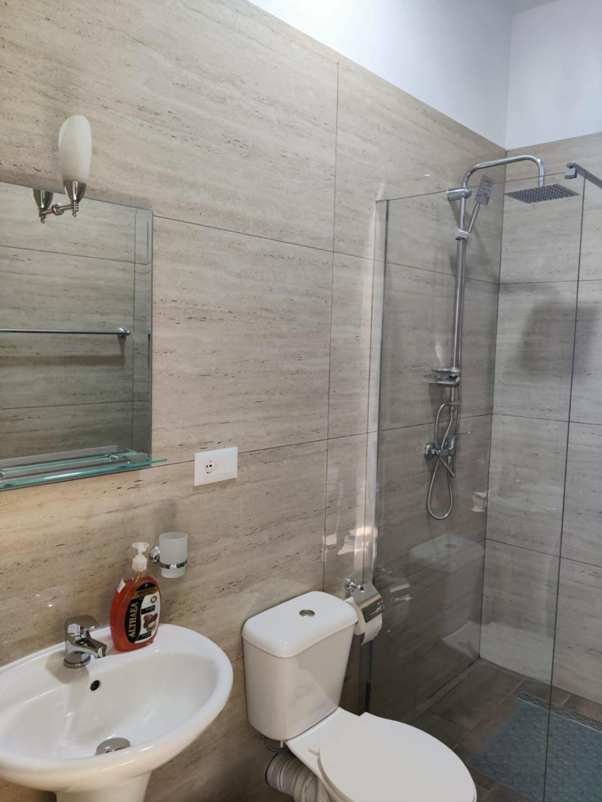 Auto Tana Guest House Тирана Экстерьер фото